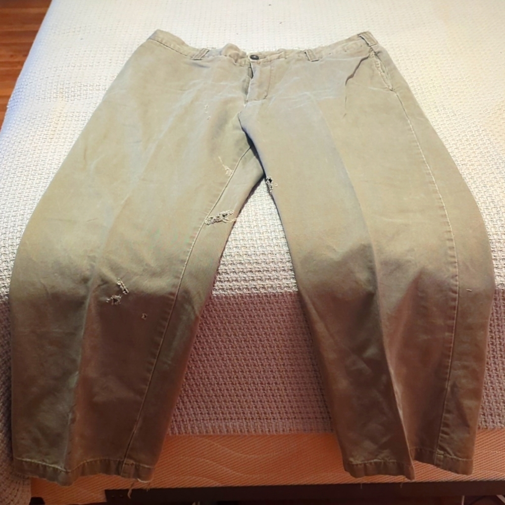 Izod 36x29 Pants